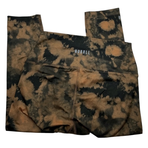 NOBULL Tie-Dye Cropped Leggings - Picture 3 of 8
